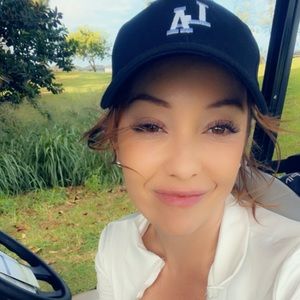 Meet your Posher, April